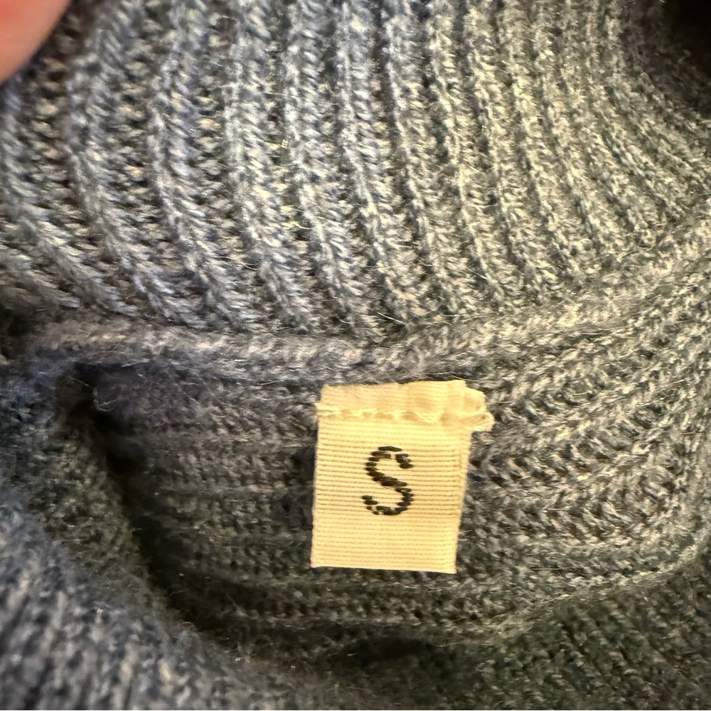 Cozy Blue Women’s Turtleneck Sweater sz L - Picture 6 of 9